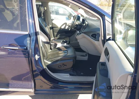 2018 Chrysler Pacifica Limited z USA, uszkodzony, nr VIN 2C4RC1GG1JR269185